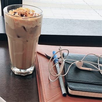 coffee shop Tully's